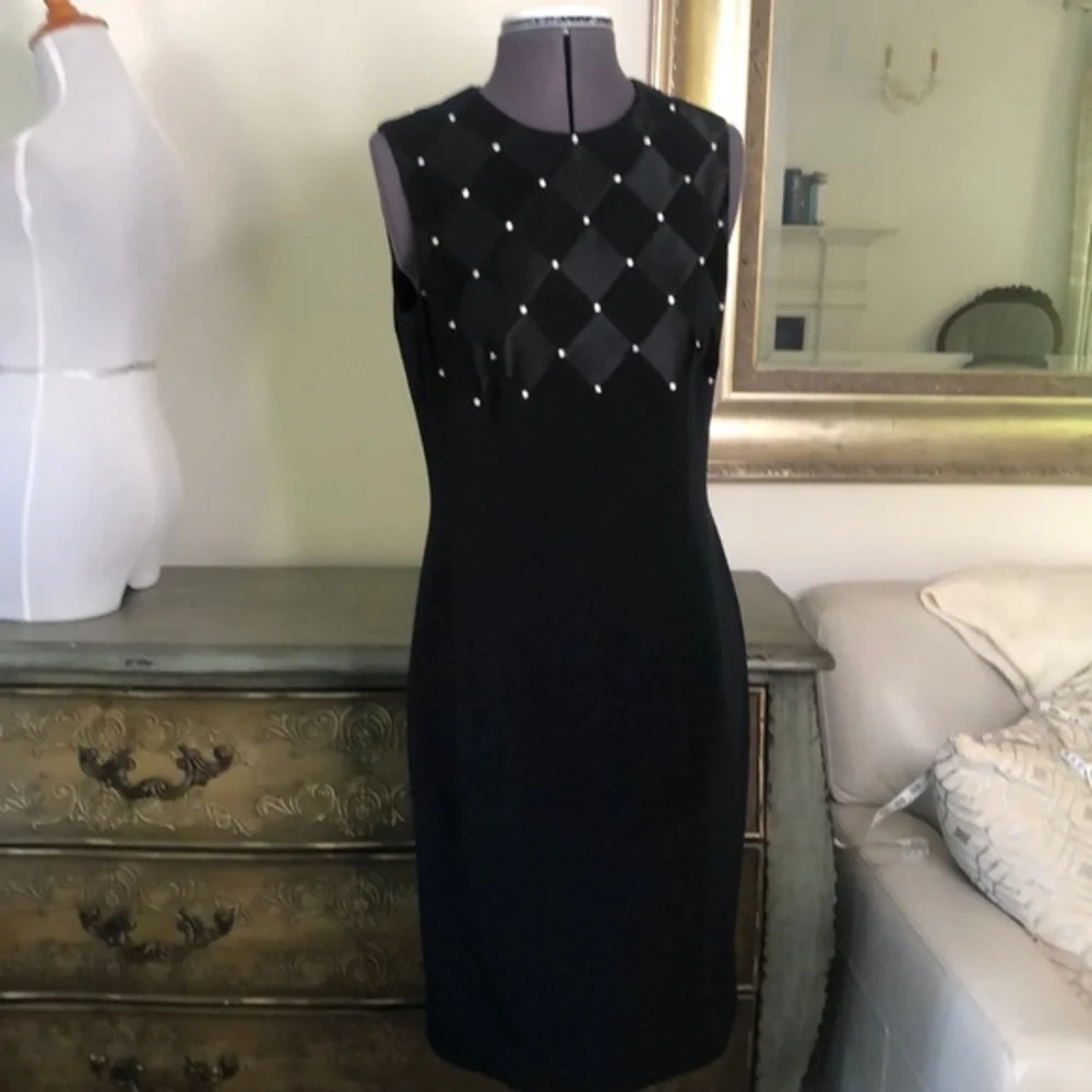 Niteline Della Roufogali dress size 6 Black dress